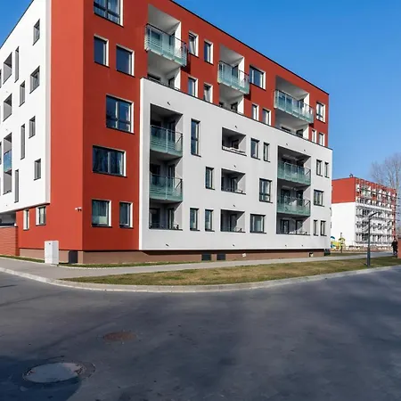 Apartment Retro Apartament Cztery Pory Roku By Renters