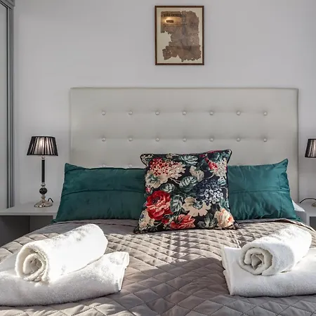 Retro Apartament Cztery Pory Roku By Renters *