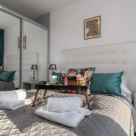 Retro Apartament Cztery Pory Roku By Renters Apartment *